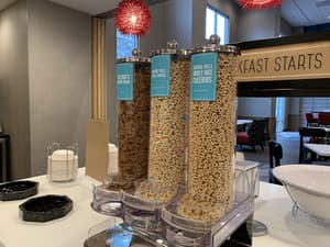 thumbnail: Breakfast area