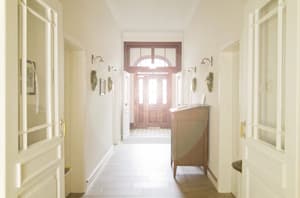 thumbnail: Interior entrance