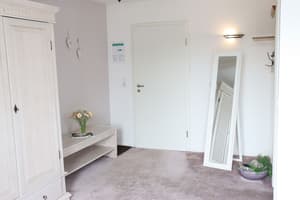 thumbnail: Front of property