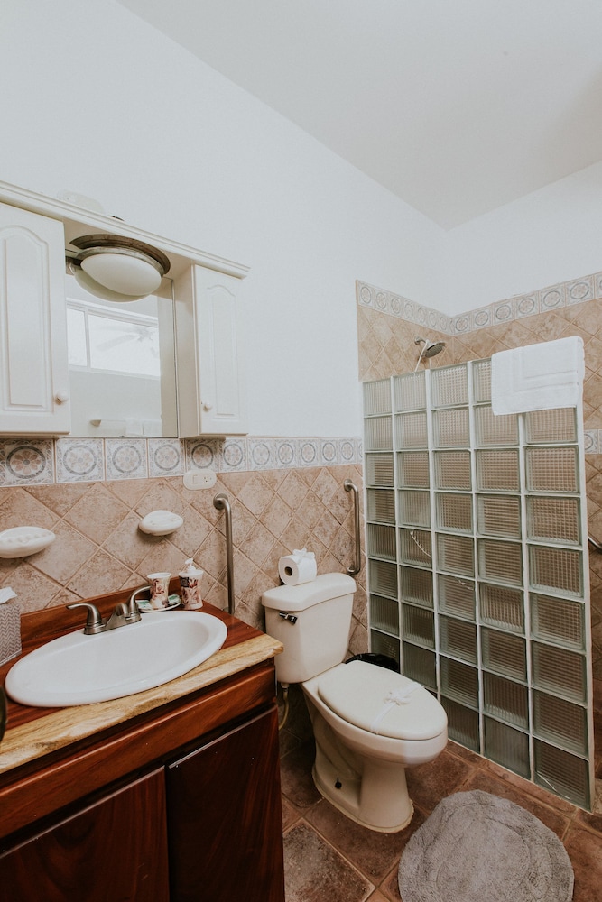 Bathroom shower