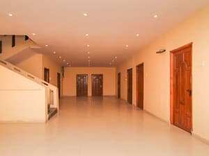 thumbnail: Hallway