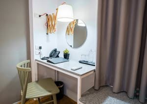 thumbnail: Room amenity