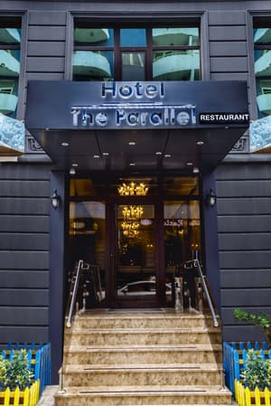 thumbnail: Interior entrance
