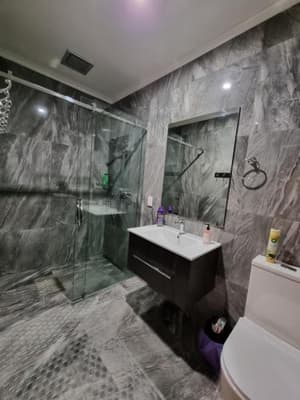 thumbnail: 366435800.jpg