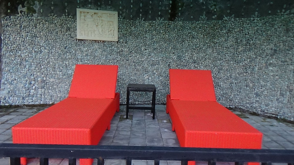 Sundeck