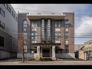 thumbnail: Front of property
