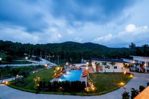 thumbnail: Outdoor pool