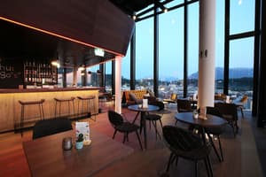 thumbnail: Bar (on property)