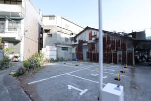 thumbnail: Parking
