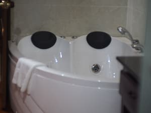 thumbnail: Deep soaking bathtub