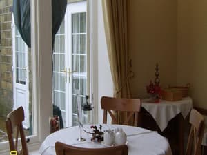 thumbnail: Restaurant