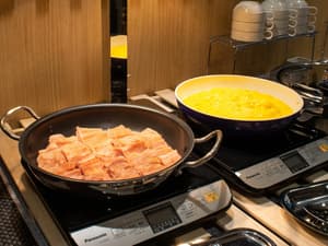 thumbnail: Breakfast area