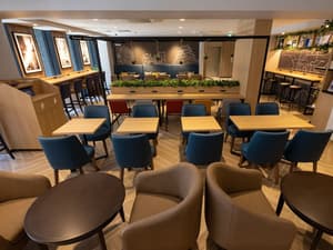 thumbnail: Breakfast area