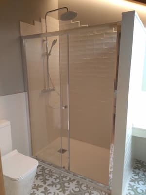thumbnail: Bathroom shower