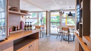 thumbnail: Breakfast area