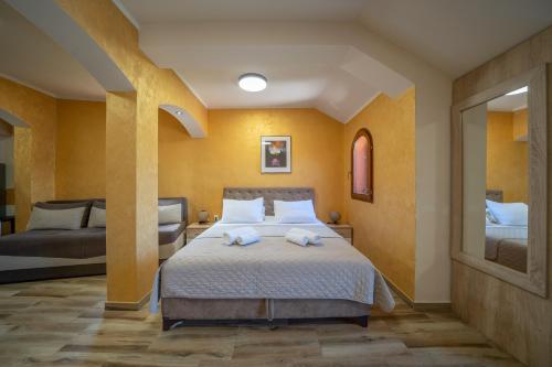 858386922.jpg