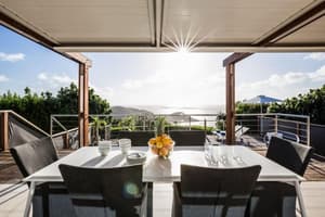 thumbnail: Outdoor dining