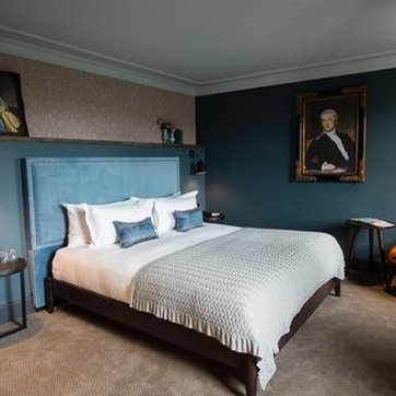 Classic Gorge Vista Room
