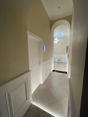 thumbnail: Interior