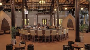 thumbnail: Bar (on property)