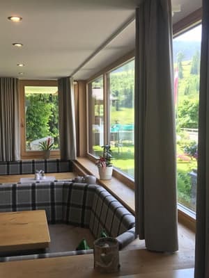 thumbnail: Breakfast area