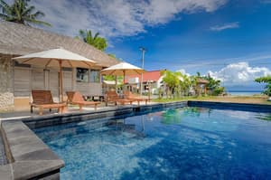 thumbnail: Outdoor pool