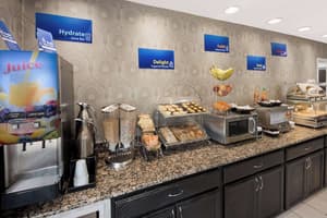thumbnail: Breakfast area