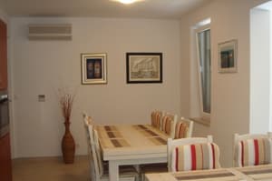 thumbnail: In-room dining