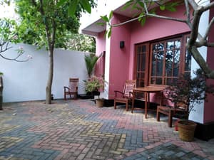 thumbnail: Exterior