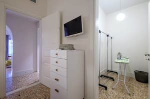 thumbnail: Room amenity