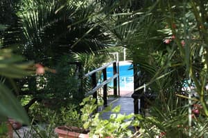 thumbnail: Exterior