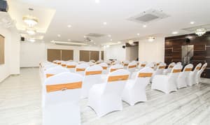 thumbnail: Business center