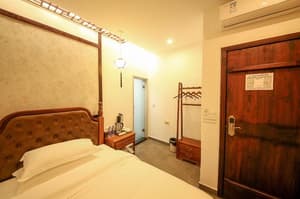thumbnail: Room