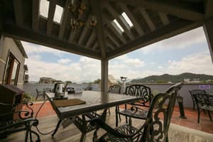 thumbnail: General view