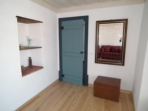 thumbnail: Interior entrance