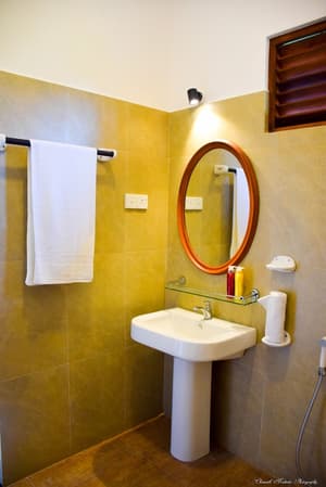 thumbnail: Bathroom amenities