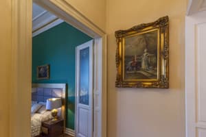 thumbnail: Interior detail