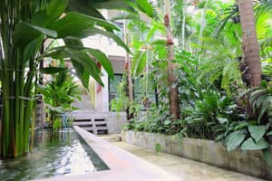 thumbnail: Property grounds