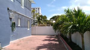 thumbnail: Exterior
