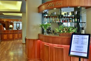 thumbnail: Bar (on property)