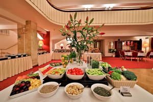 thumbnail: Buffet