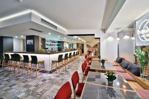thumbnail: Restaurant