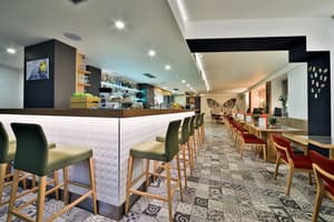 thumbnail: Restaurant
