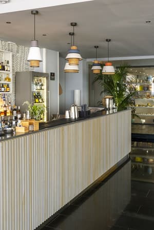 thumbnail: Bar (on property)
