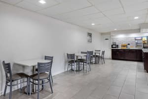 thumbnail: Breakfast area