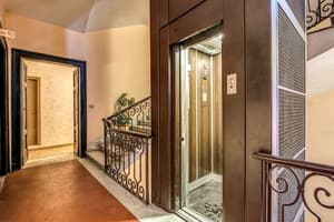 thumbnail: Property entrance