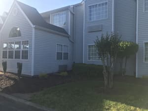 thumbnail: Exterior