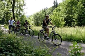 thumbnail: Bicycling