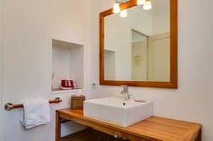 thumbnail: Bathroom sink