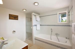 thumbnail: Deep soaking bathtub